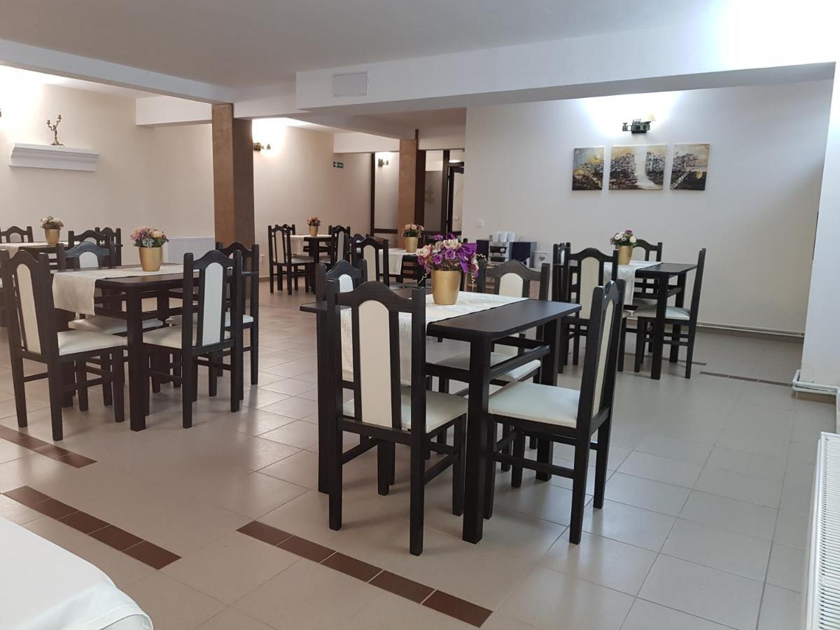 Alba Forum Alba Iulia Extérieur photo