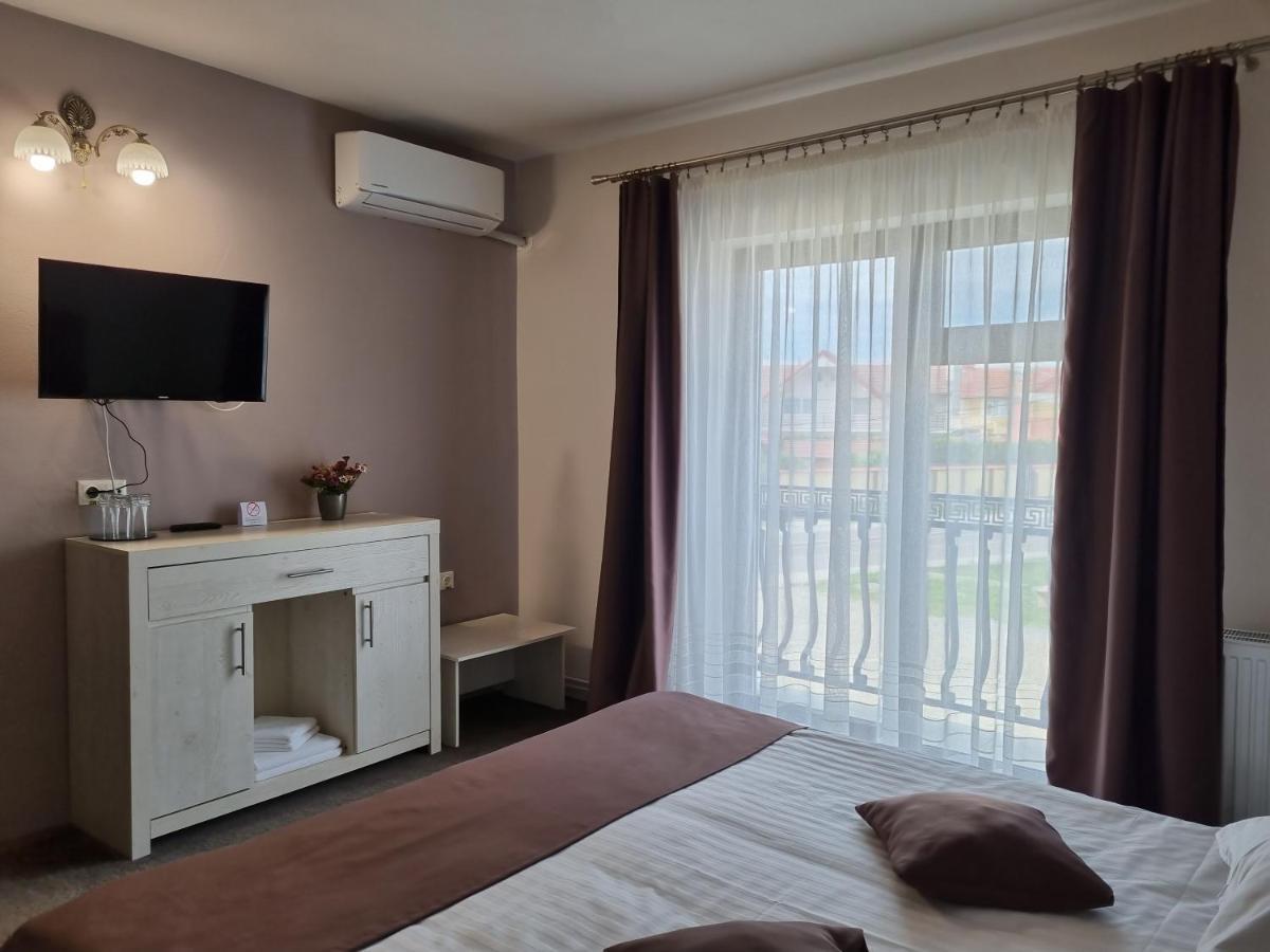 Alba Forum Alba Iulia Extérieur photo