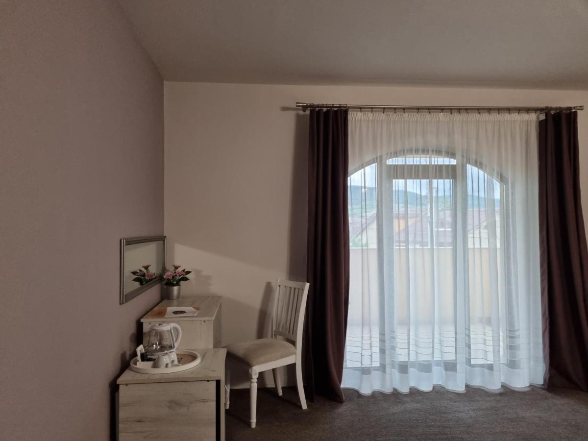 Alba Forum Alba Iulia Chambre photo