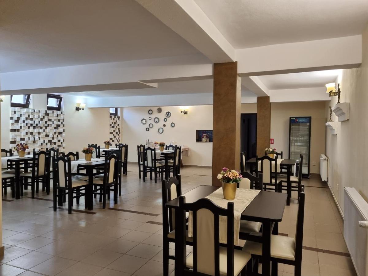 Alba Forum Alba Iulia Extérieur photo