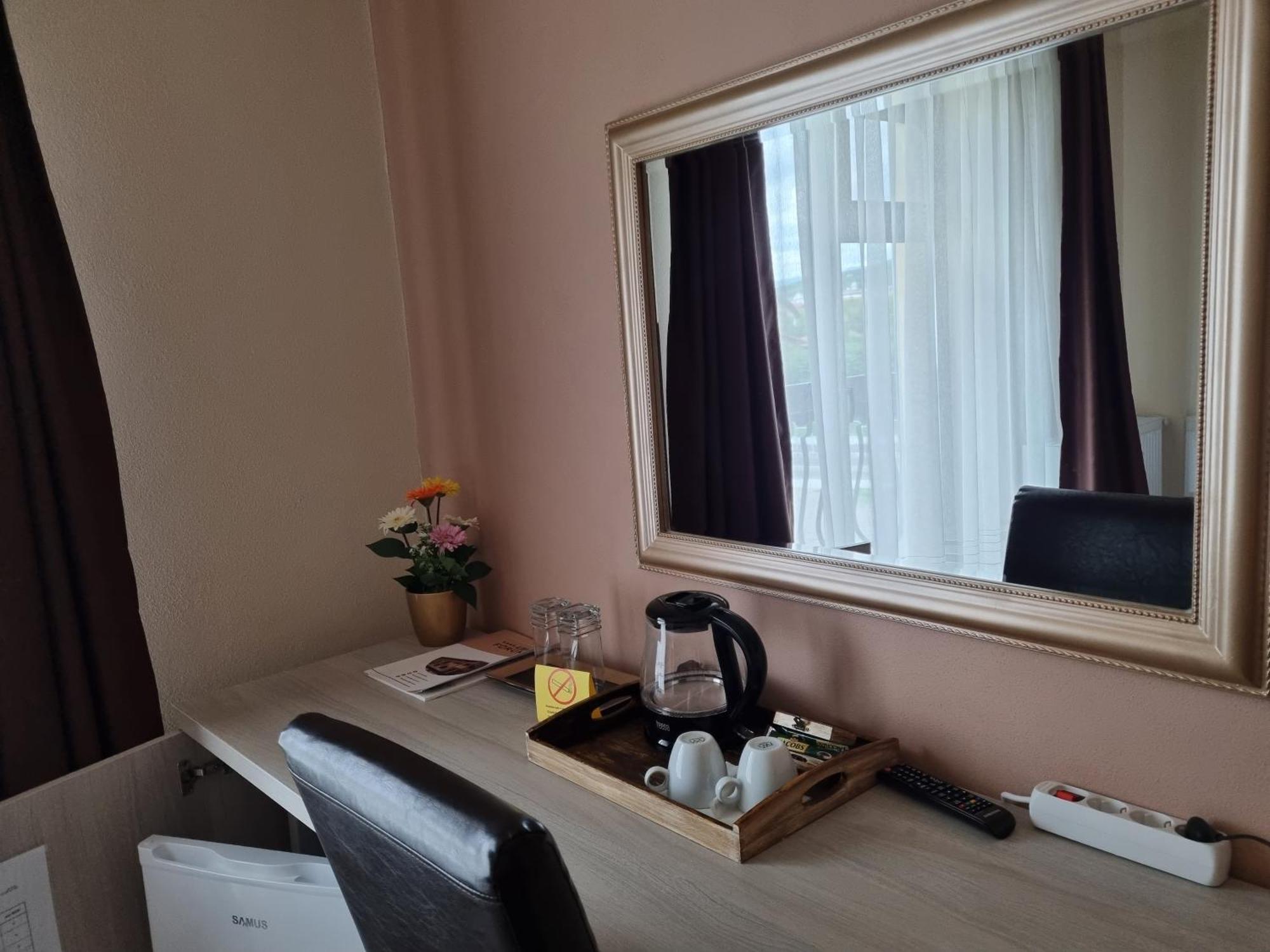 Alba Forum Alba Iulia Chambre photo