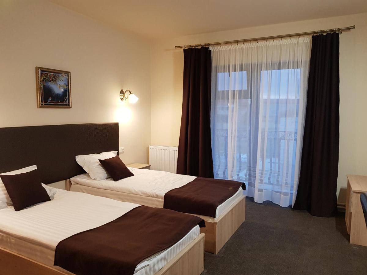 Alba Forum Alba Iulia Extérieur photo