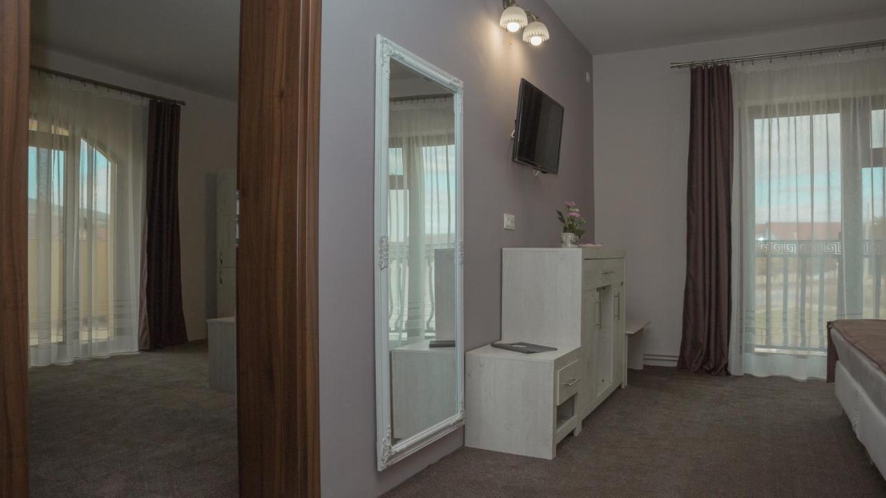 Alba Forum Alba Iulia Extérieur photo